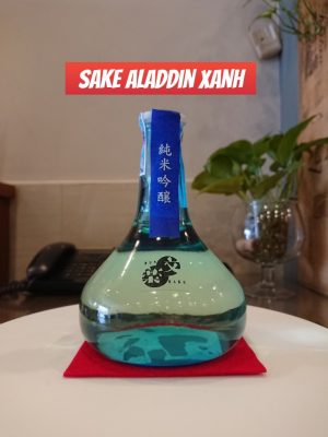 Rượu sake vẩy vàng nhật bản